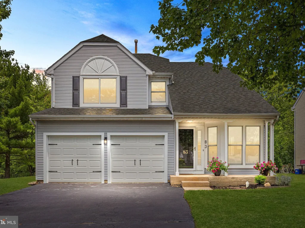 The front of a house that we bought for cash in Levittown, Pennsylvania